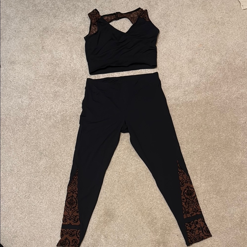 Capezio Womens Rococo Riche Legging w/Mesh Insert and Crossover Keyhole Bra Top